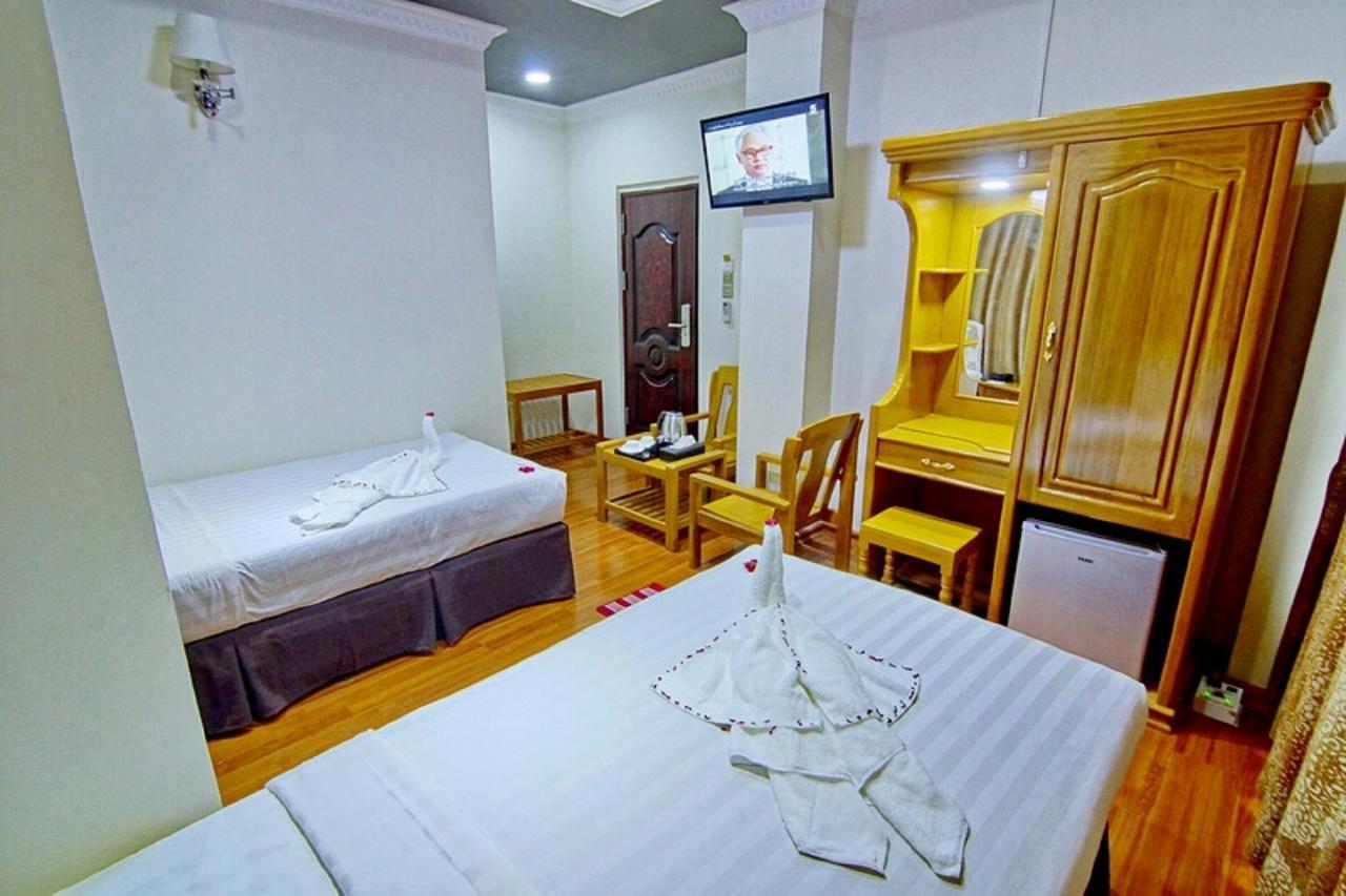 Myat Nan Yone Hotel Mandalay Esterno foto