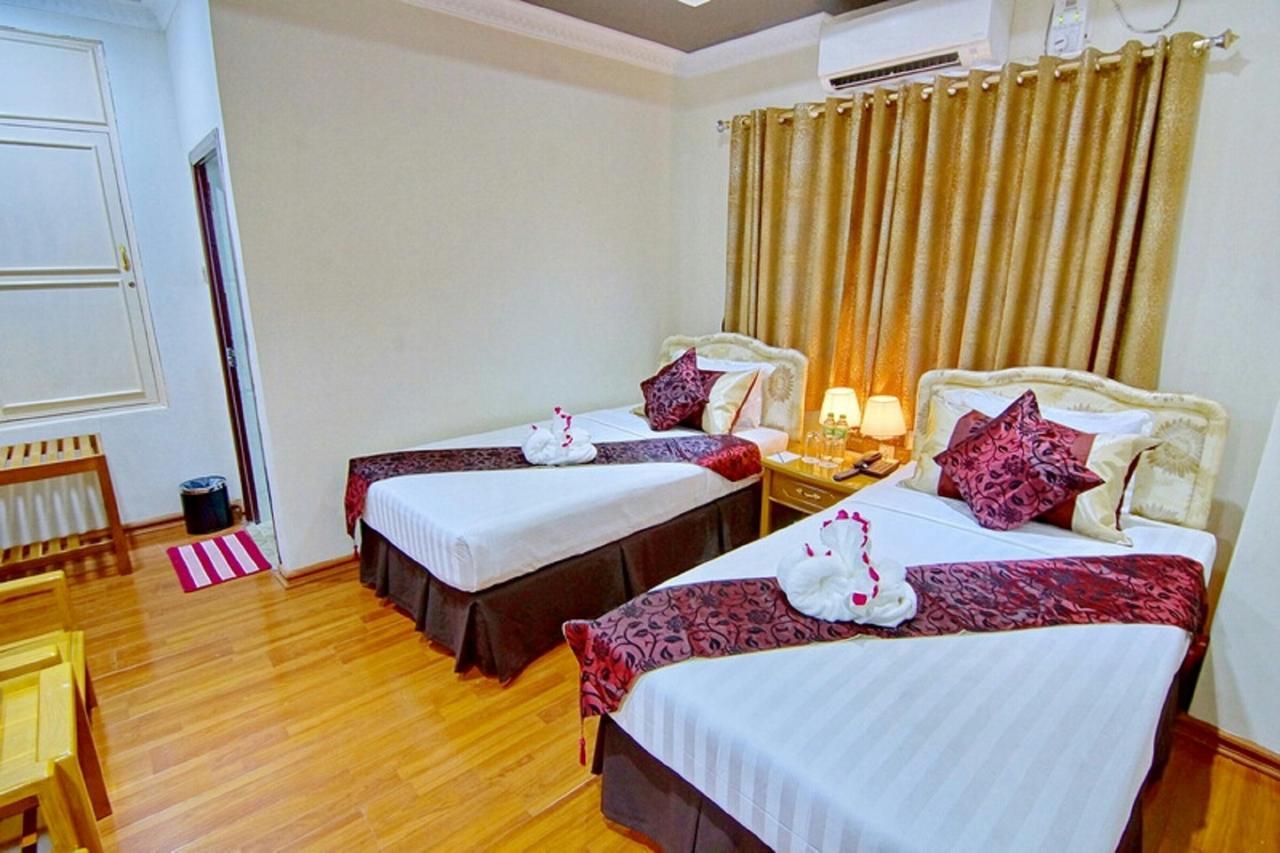 Myat Nan Yone Hotel Mandalay Esterno foto