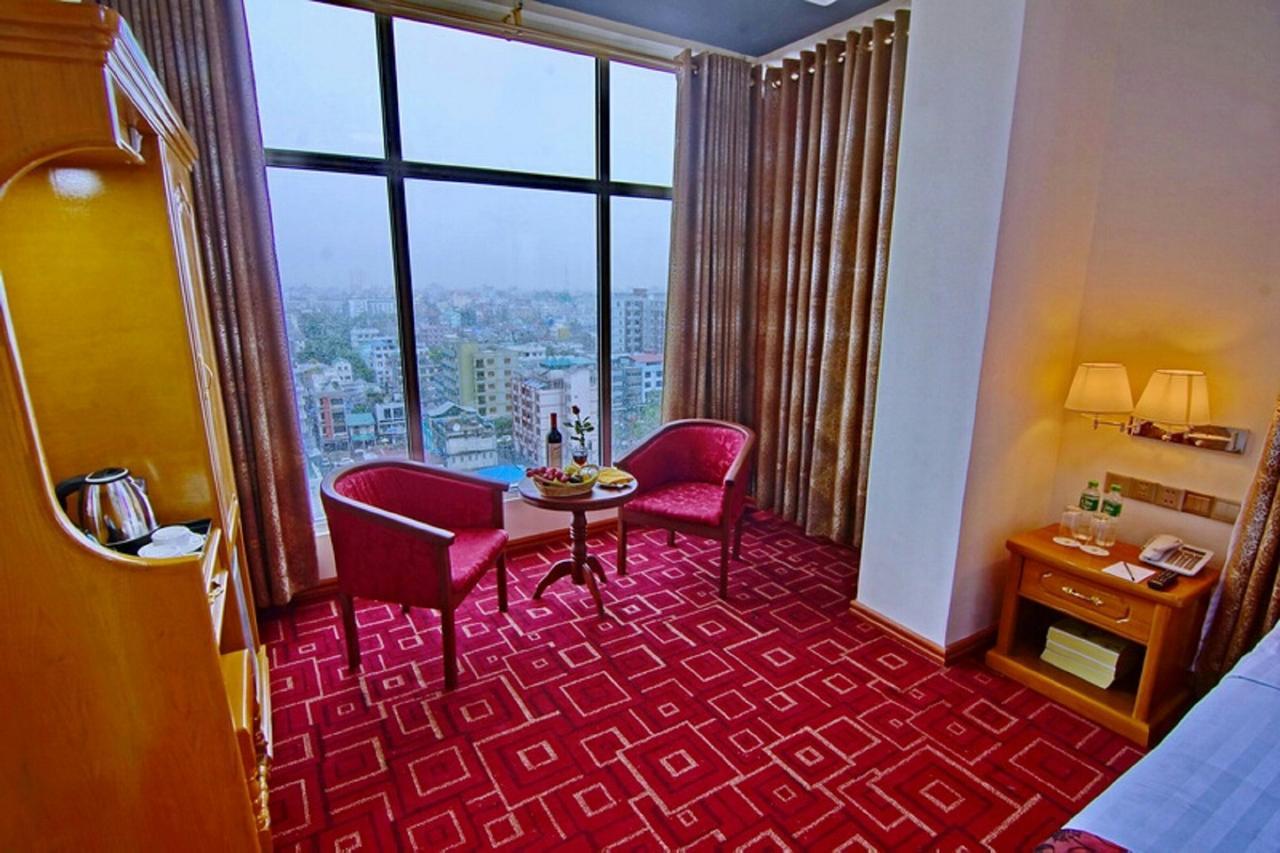 Myat Nan Yone Hotel Mandalay Esterno foto