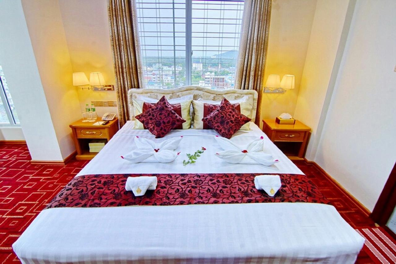 Myat Nan Yone Hotel Mandalay Esterno foto