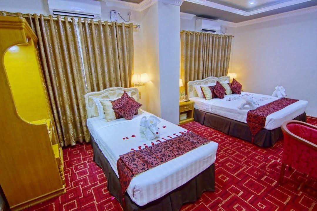 Myat Nan Yone Hotel Mandalay Esterno foto